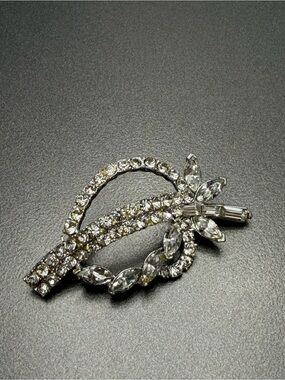 🙈2/$40 Vintage Rhinestone Brooch Art Deco